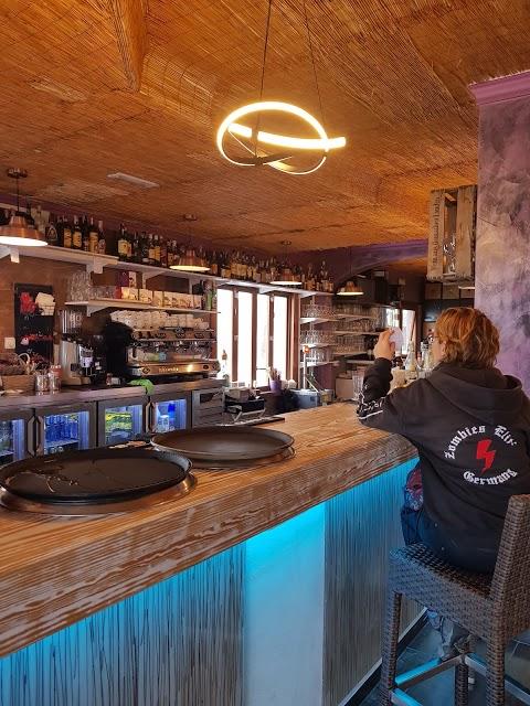 El Sol - Sunshine Bar