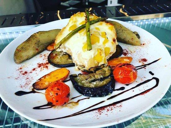 Tomahawk Steakhouse & Grill